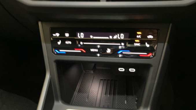Volkswagen Polo 1.0 TSI Black Edition 5dr Petrol Hatchback - Image 13